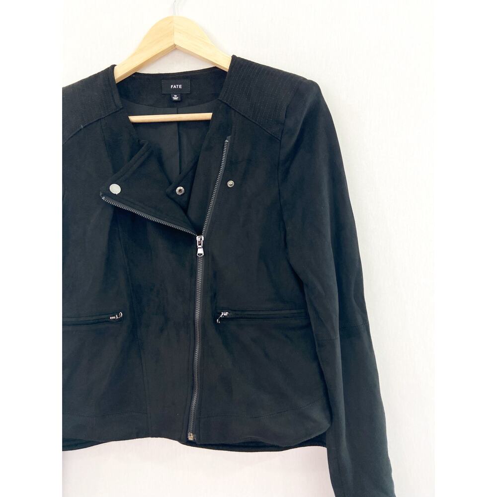 FATE Women's Faux Suede Black Cropped Moto Jacket Medium Biker Grunge Step Hem - Picture 4 of 8